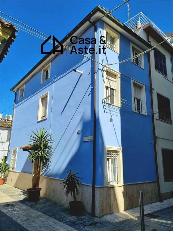 casa semindipendente in vendita a Civitanova Marche