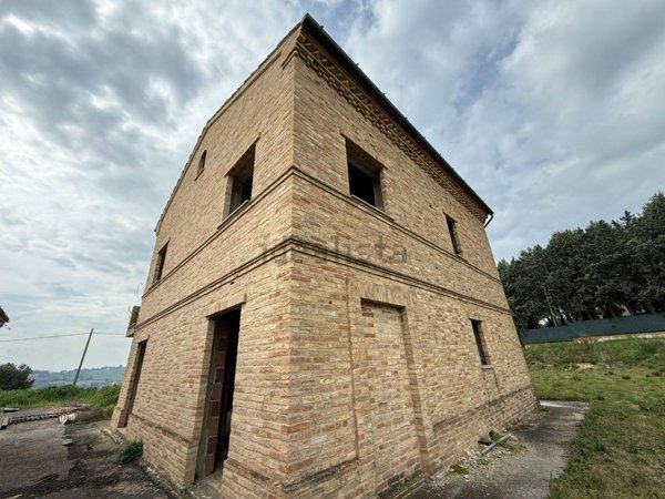 casa indipendente in vendita a Civitanova Marche