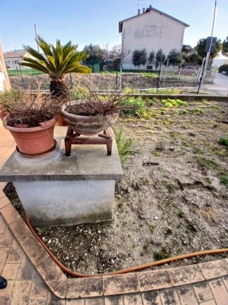 casa indipendente in vendita a Civitanova Marche in zona Santa Maria Apparente