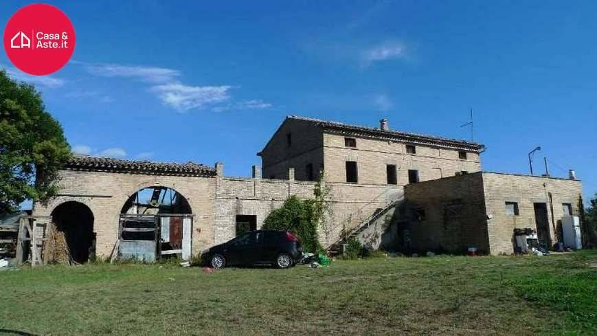 casa indipendente in vendita a Civitanova Marche