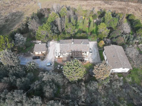 casa indipendente in vendita a Civitanova Marche