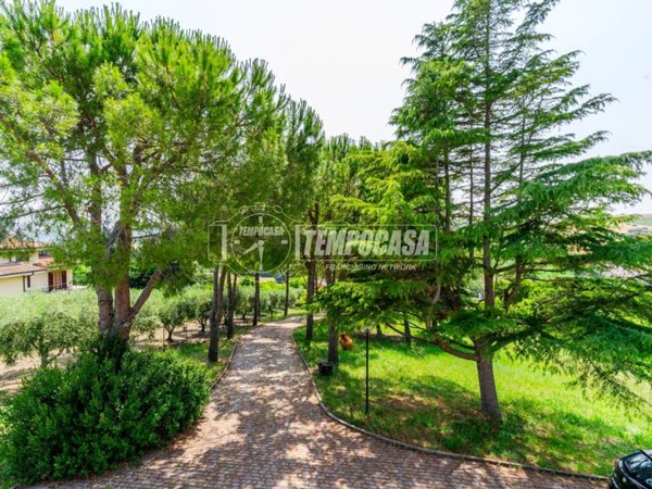 casa indipendente in vendita a Civitanova Marche