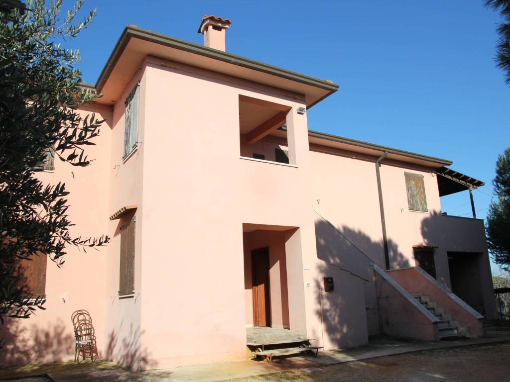 casa indipendente in vendita a Civitanova Marche in zona Fontespina