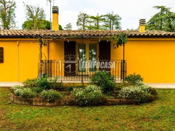 casa indipendente in vendita a Civitanova Marche in zona Santa Maria Apparente