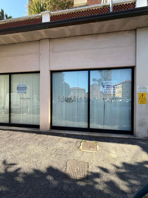 locale commerciale in vendita a Civitanova Marche in zona San Marone