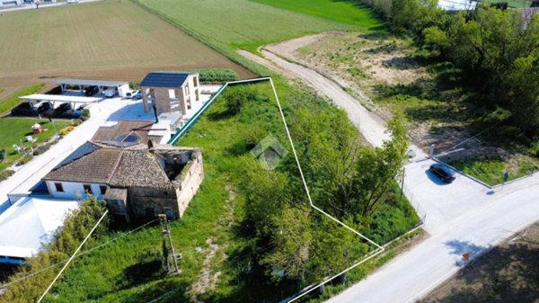 casa indipendente in vendita a Civitanova Marche in zona Santa Maria Apparente