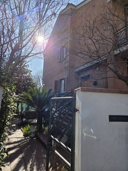 casa indipendente in vendita a Civitanova Marche in zona San Marone