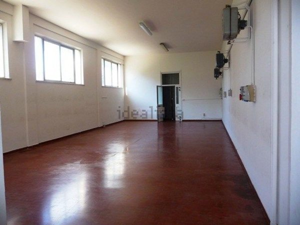 locale commerciale in vendita a Civitanova Marche