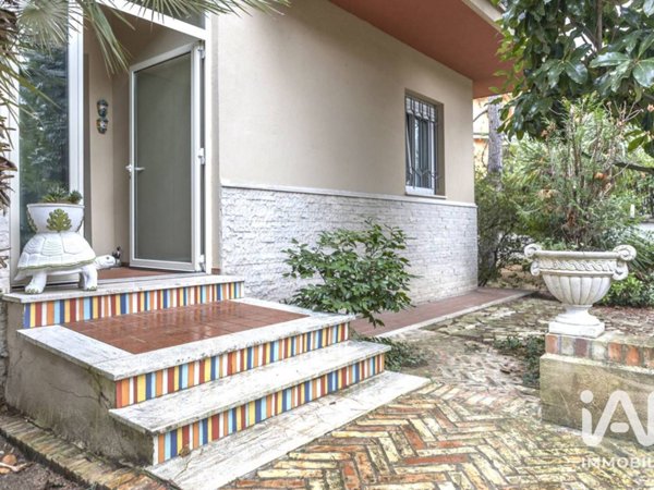casa indipendente in vendita a Civitanova Marche