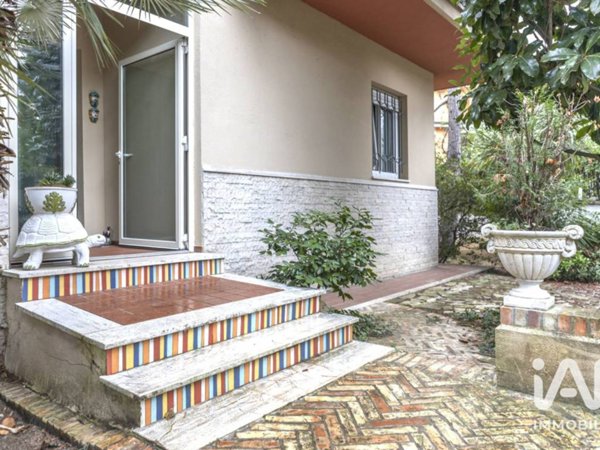 casa indipendente in vendita a Civitanova Marche in zona San Marone