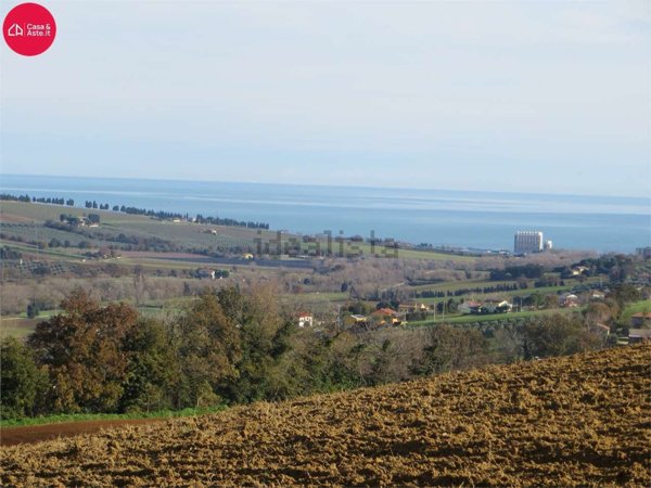 terreno agricolo in vendita a Civitanova Marche