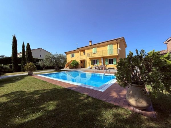 casa indipendente in vendita a Civitanova Marche