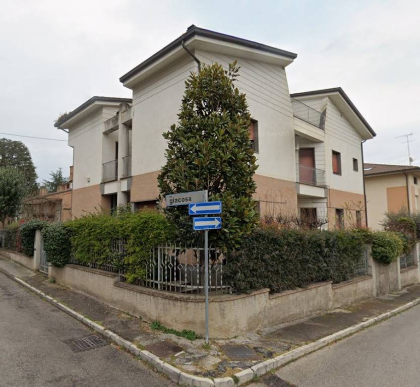 casa indipendente in vendita a Civitanova Marche