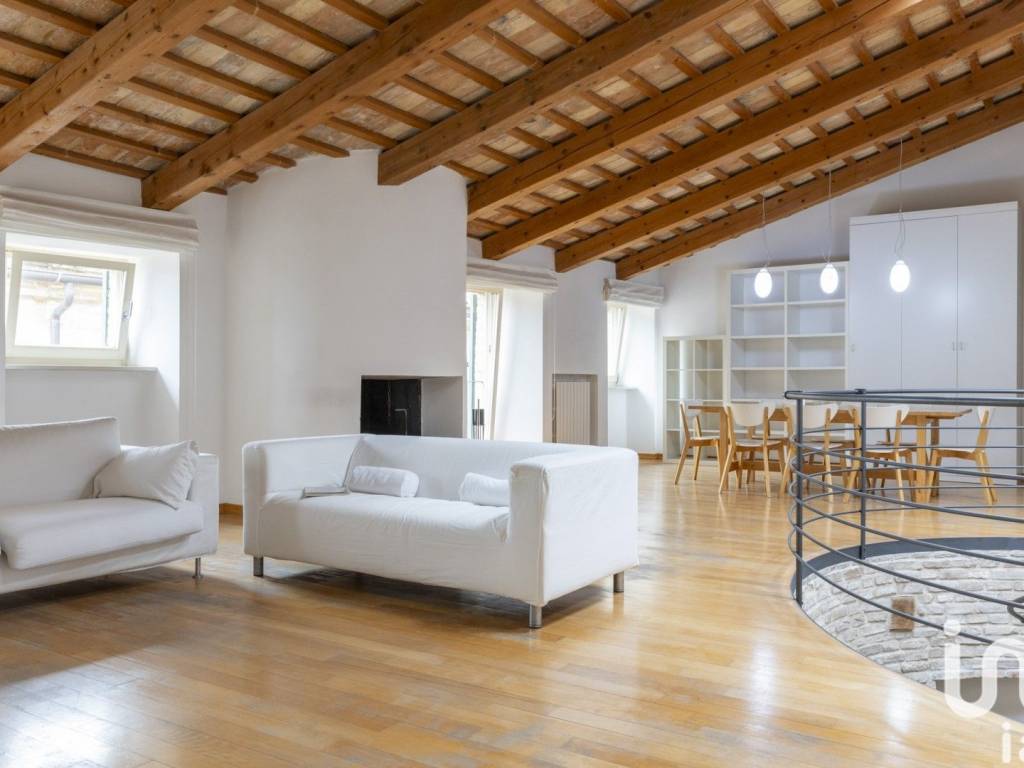 casa indipendente in vendita a Civitanova Marche
