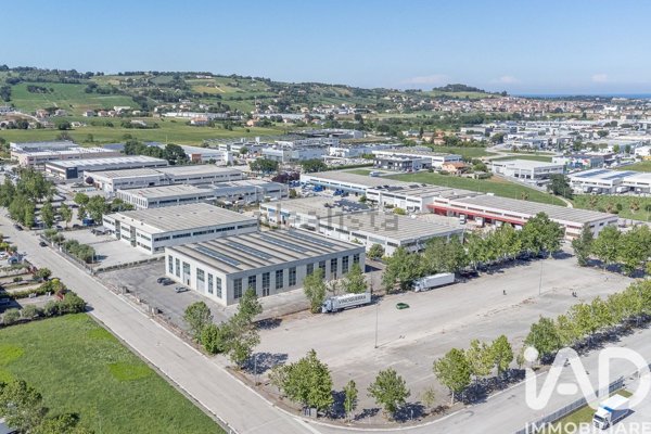 capannone in vendita a Civitanova Marche