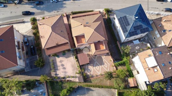 casa indipendente in vendita a Civitanova Marche in zona Maranello