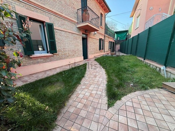 casa indipendente in vendita a Civitanova Marche