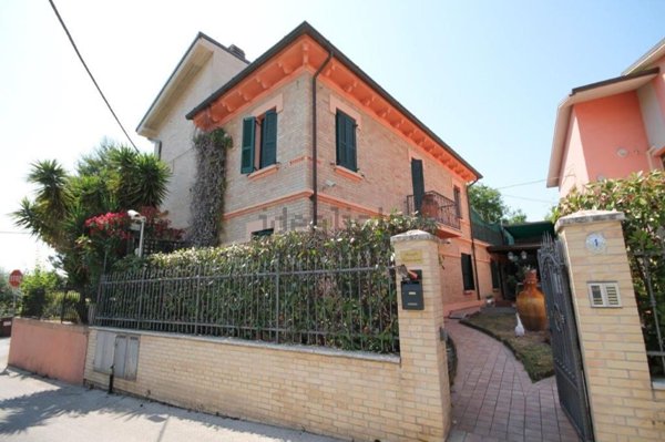 casa indipendente in vendita a Civitanova Marche in zona Santa Maria Apparente