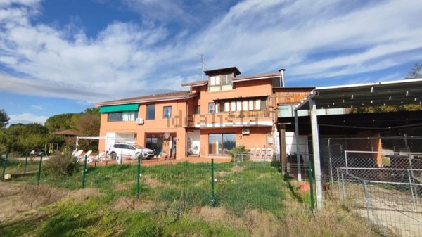 casa indipendente in vendita a Civitanova Marche in zona Santa Maria Apparente