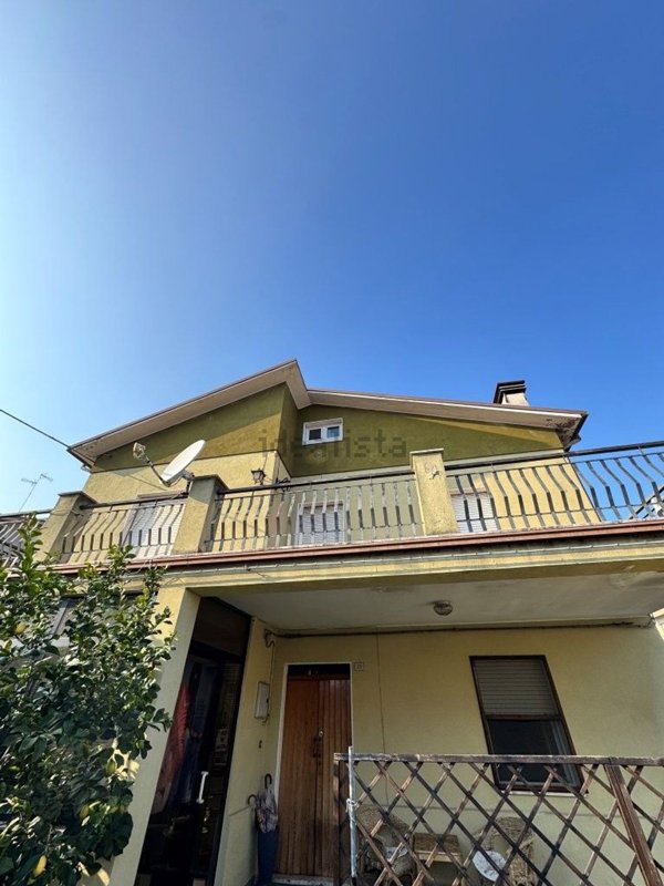casa indipendente in vendita a Civitanova Marche in zona Maranello