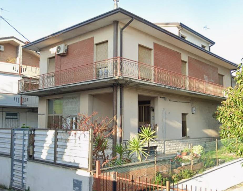 casa indipendente in vendita a Civitanova Marche in zona San Marone