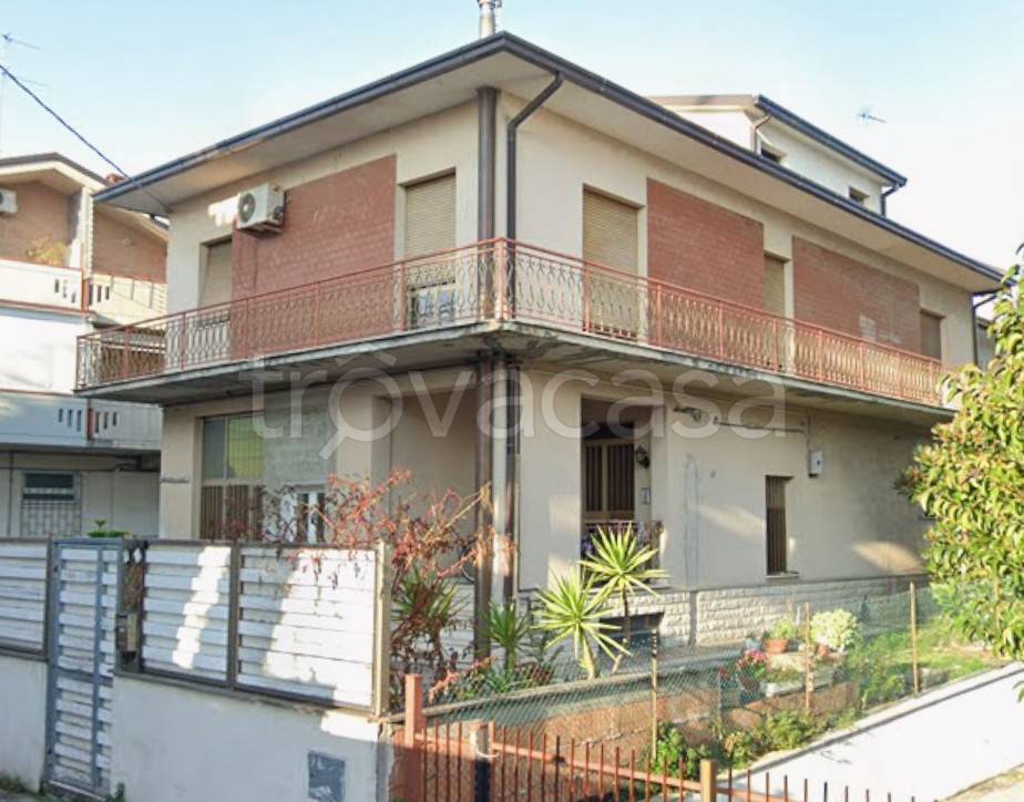 casa indipendente in vendita a Civitanova Marche in zona San Marone