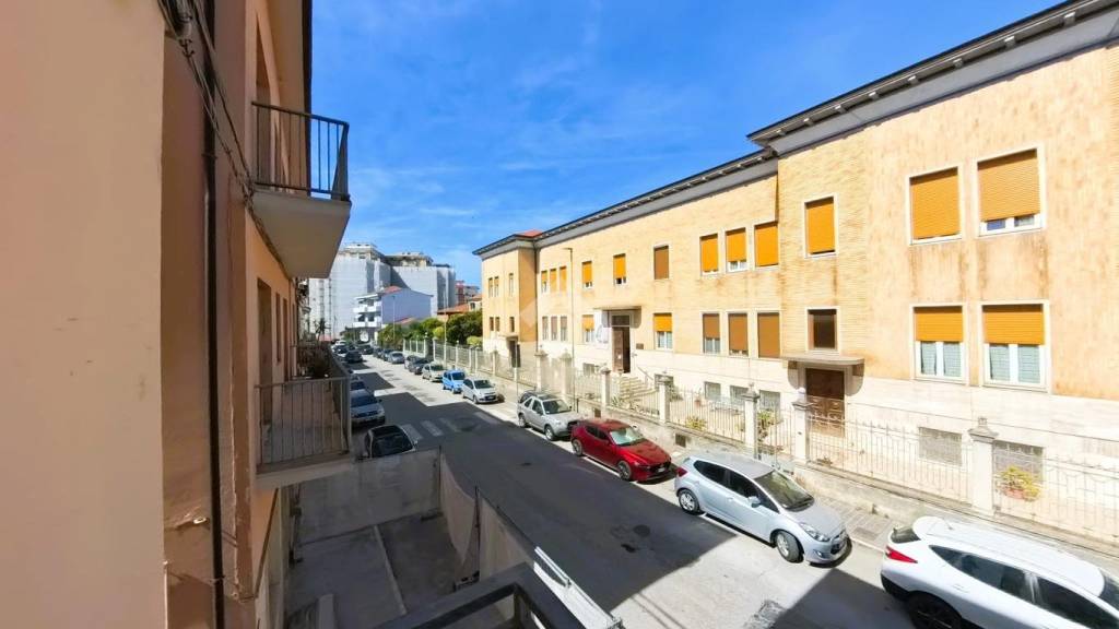 appartamento in vendita a Civitanova Marche in zona Porto Civitanova