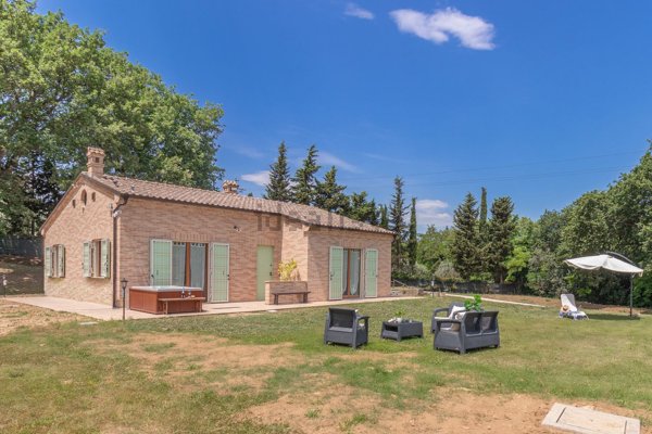 casa indipendente in vendita a Civitanova Marche in zona Santa Maria Apparente