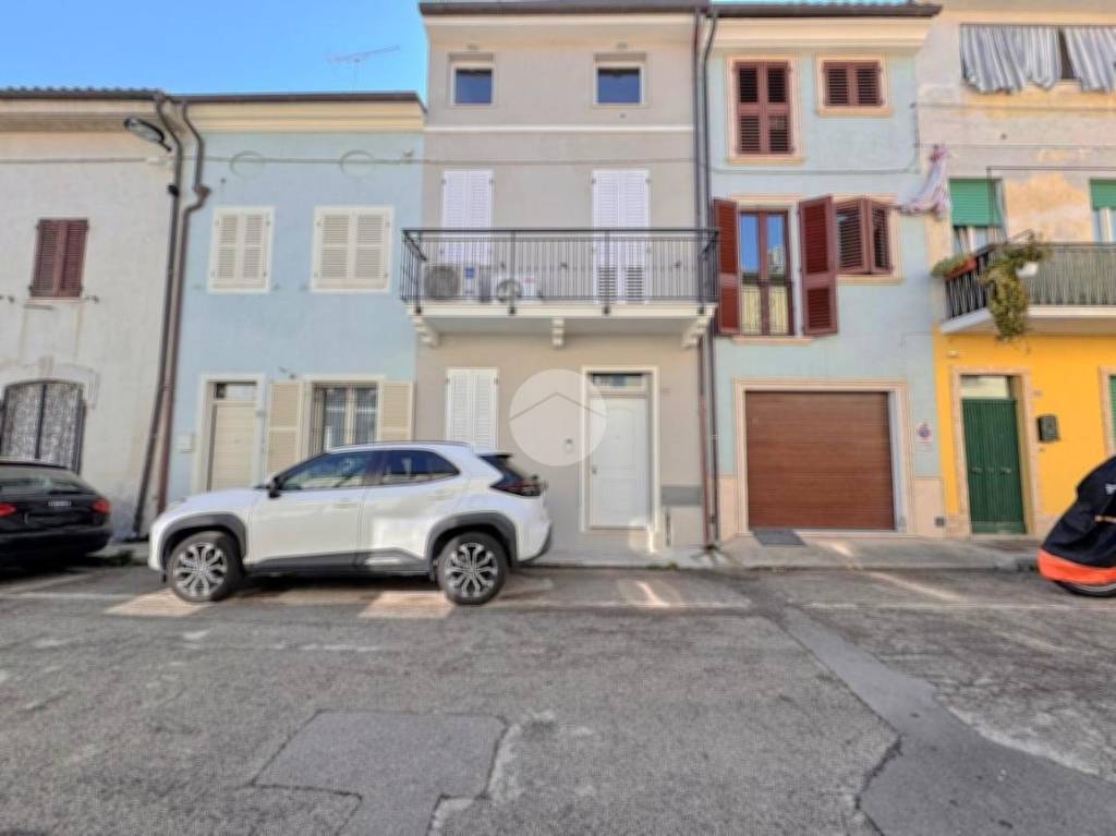 casa semindipendente in vendita a Civitanova Marche in zona Porto Civitanova