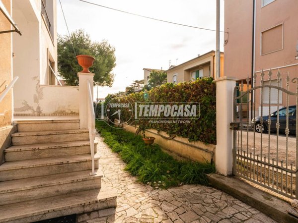 appartamento in vendita a Civitanova Marche in zona Maranello