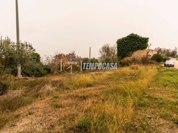 terreno agricolo in vendita a Civitanova Marche in zona Santa Maria Apparente