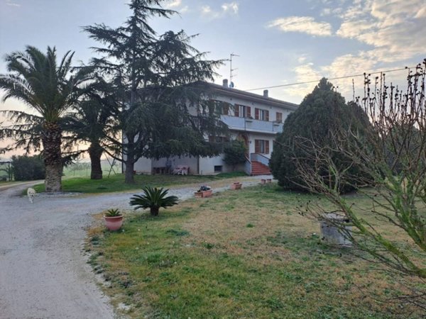 casa indipendente in vendita a Civitanova Marche in zona Santa Maria Apparente