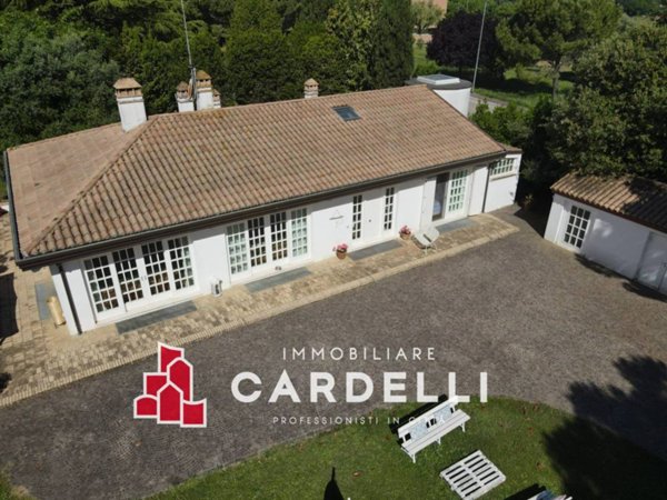 casa indipendente in vendita a Civitanova Marche in zona Maranello
