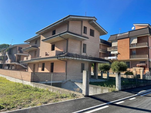 appartamento in vendita a Civitanova Marche in zona San Marone
