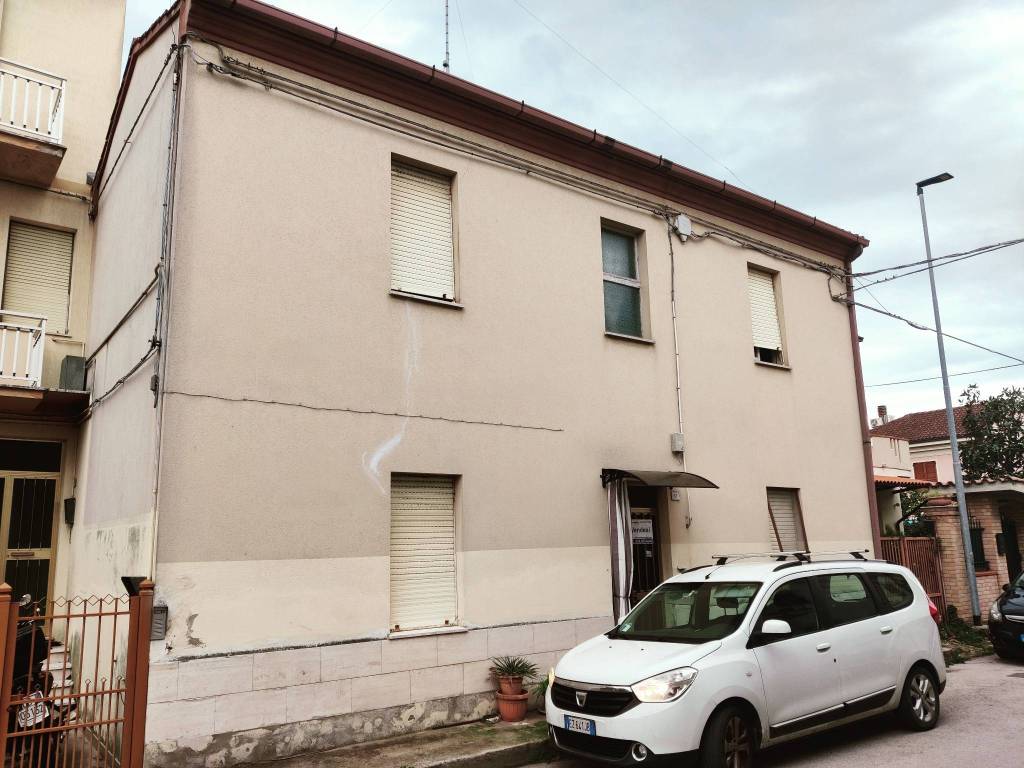 casa indipendente in vendita a Civitanova Marche in zona San Marone