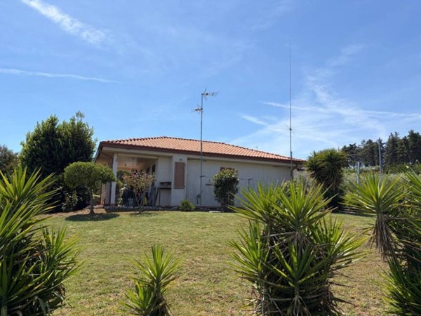 casa indipendente in vendita a Civitanova Marche in zona Santa Maria Apparente