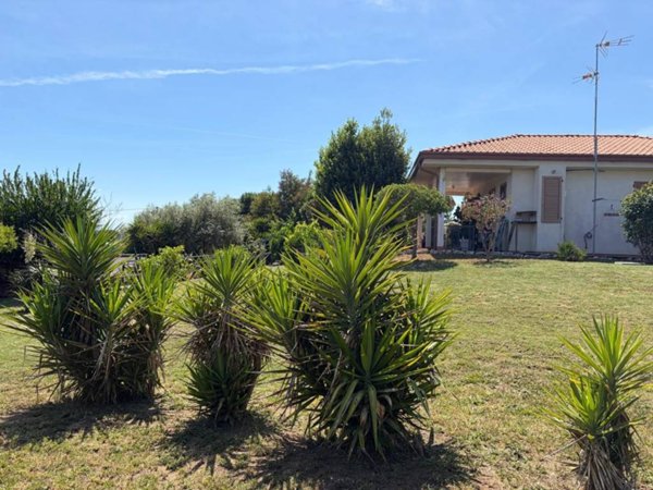 casa indipendente in vendita a Civitanova Marche in zona Santa Maria Apparente
