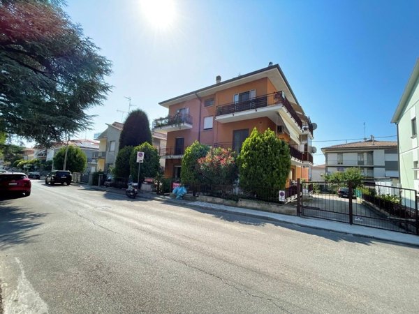 appartamento in vendita a Civitanova Marche in zona Maranello