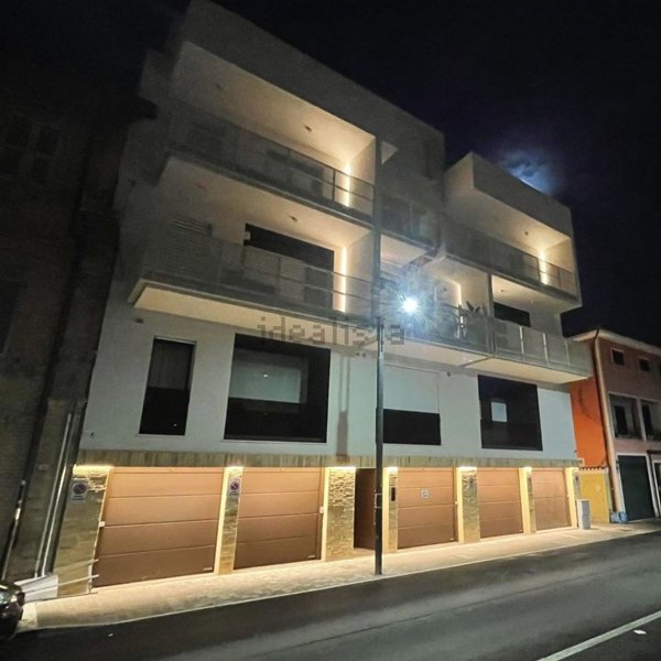 appartamento in vendita a Civitanova Marche in zona Porto Civitanova