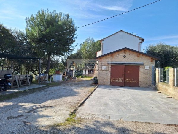 appartamento in vendita a Civitanova Marche in zona Santa Maria Apparente