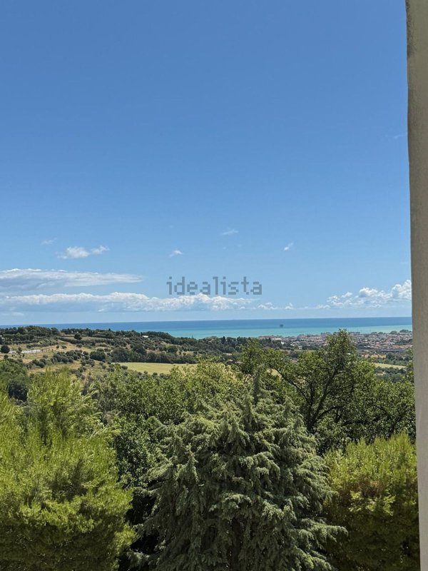 appartamento in vendita a Civitanova Marche in zona Santa Maria Apparente