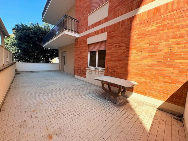 appartamento in vendita a Civitanova Marche in zona Porto Civitanova
