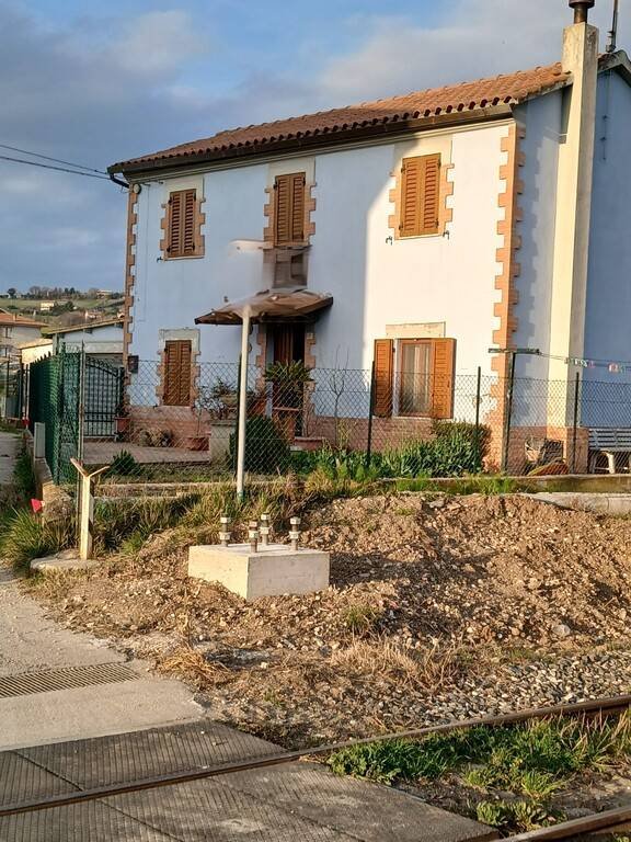 casa indipendente in vendita a Civitanova Marche in zona Santa Maria Apparente