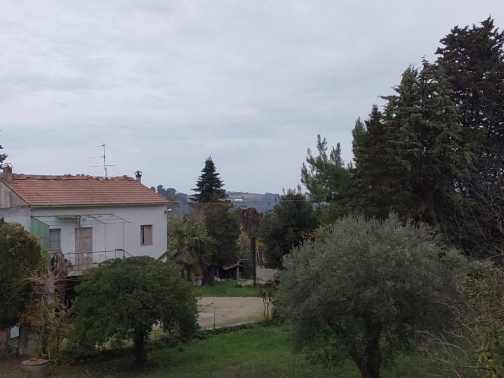 casa indipendente in vendita a Civitanova Marche in zona Santa Maria Apparente