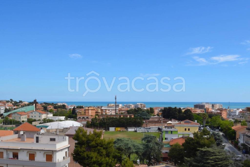 appartamento in vendita a Civitanova Marche in zona San Marone