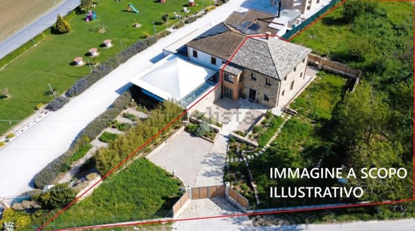 casa indipendente in vendita a Civitanova Marche in zona Santa Maria Apparente