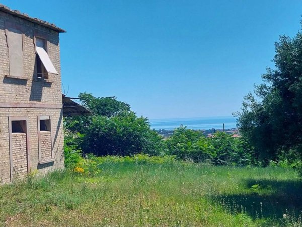 casa indipendente in vendita a Civitanova Marche in zona Santa Maria Apparente