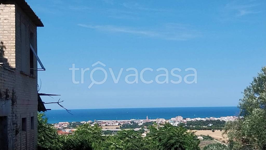 casa indipendente in vendita a Civitanova Marche