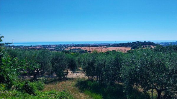 casale in vendita a Civitanova Marche in zona Santa Maria Apparente