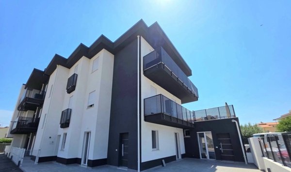 appartamento in vendita a Civitanova Marche in zona Porto Civitanova